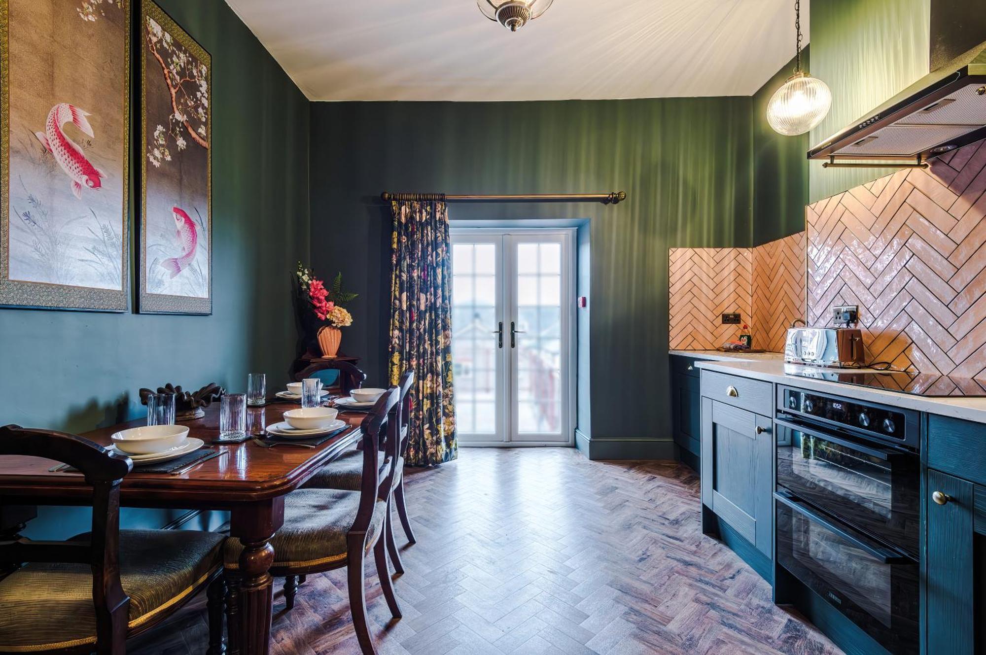 Russell Court By Orenda-Luxe Llandudno Bagian luar foto